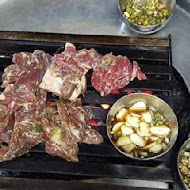 新村站著吃烤肉