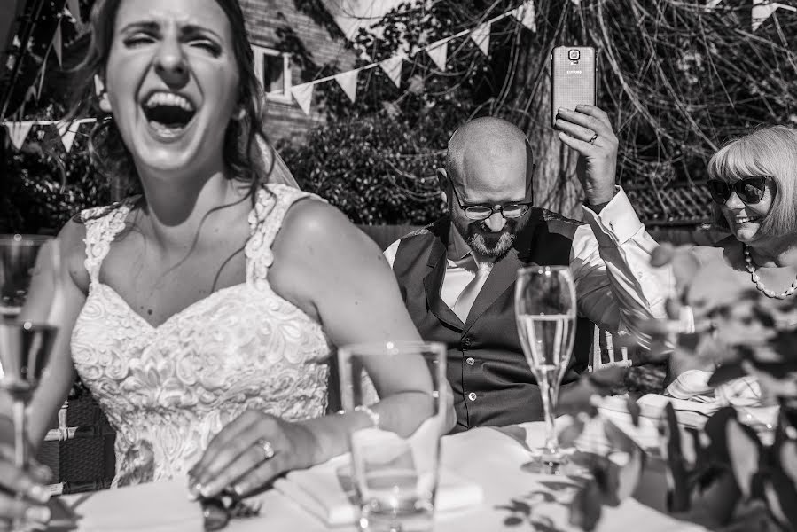 Fotografo di matrimoni Paul Mockford (paulmockford). Foto del 27 giugno 2018