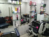 Popular Salon photo 1