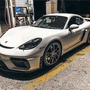 ケイマン GT4