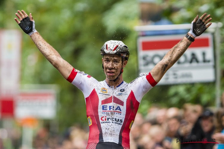 Laurens Sweeck knalt naar de zege in allereerste veldrit na het WK in Valkenburg