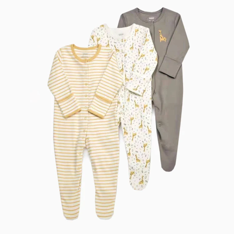 Babykleding Geschenkdoos Drie Delig Maankleid Ideaal voor pasgeborenen. Een perfect cadeau om te geven voor een speciale gelegenheid.