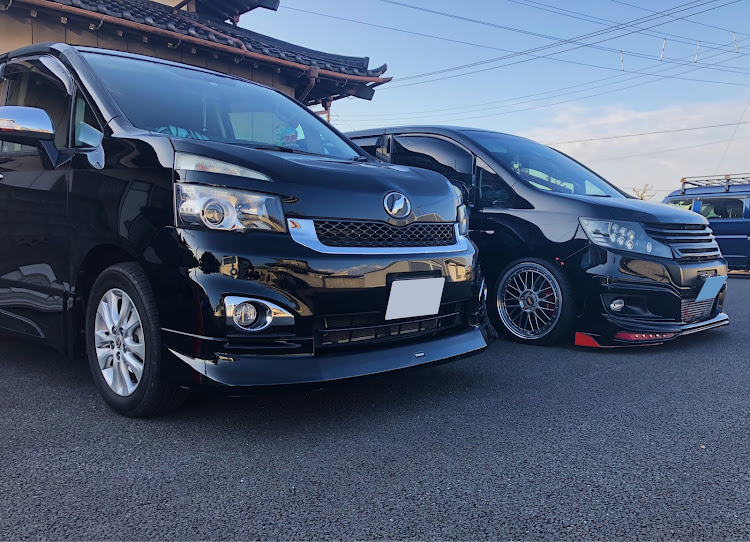 ヴォクシーのヴォクシー・ヴォクシー70・眼力選手権・洗車に関するカスタム事例の投稿画像3枚目