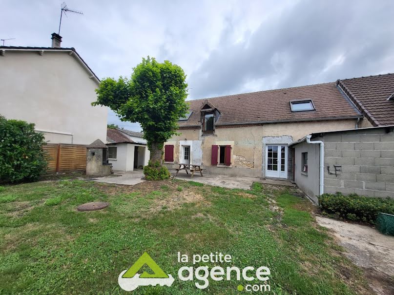 Vente maison 4 pièces 92 m² à Vierzon (18100), 113 000 €