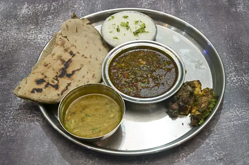 Regular Bhigwan Macchi Thali