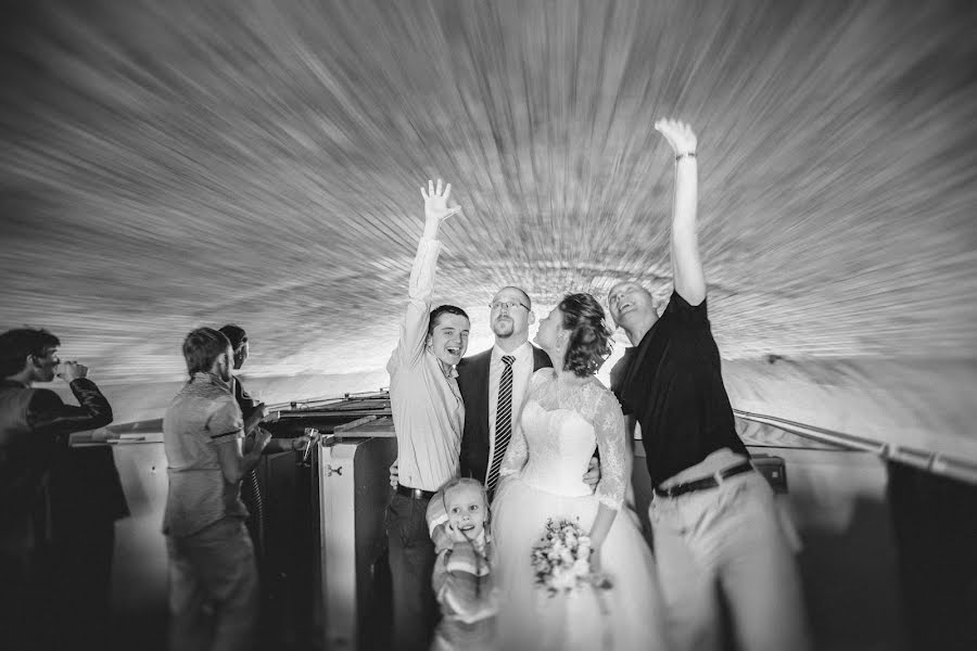 Düğün fotoğrafçısı Natasha Natalya Labuzova (olina). 10 Temmuz 2015 fotoları