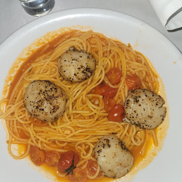 Scallops with gluten free pasta