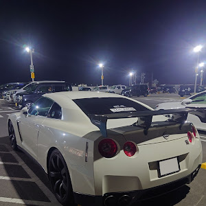 NISSAN GT-R R35