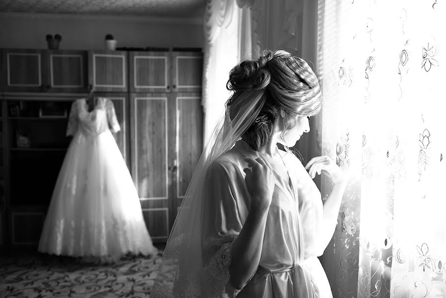 Wedding photographer Elena Raevskaya (leonflo). Photo of 18 January 2017