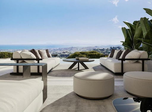 Villa with pool and terrace 3