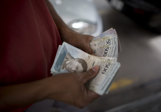 Venecuela ukinula pet nula sa domaće valute, Maduro tvrdi da je mera uspešna (VIDEO)