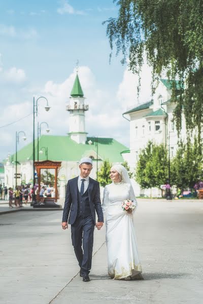 Fotógrafo de casamento Lenar Yarullin (yarullinlenar). Foto de 22 de agosto 2019