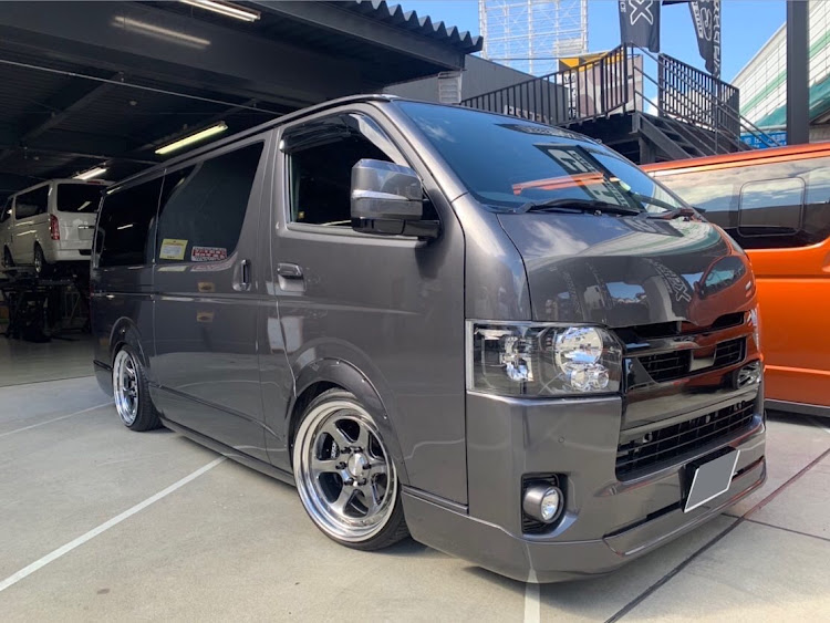 ハイエースバンのハイエースパーツ・CRS ESSEX・HIACE・ハイエース カスタム・ハイエースに関するカスタム事例の投稿画像2枚目