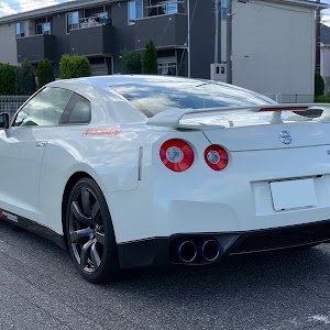 NISSAN GT-R R35