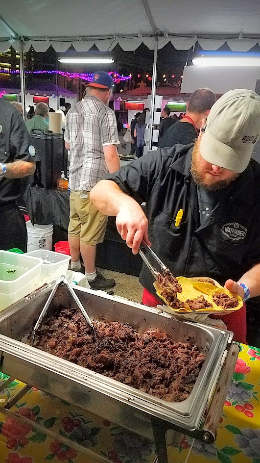 Feast PDX 2016 Night Market Rodney Muirhead from Podnah's Barbecue (Portland, OR): Snake River Farms Beef Rib Taco