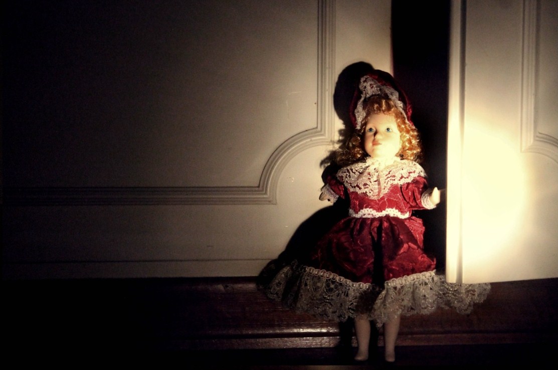 creepy doll di Laura Gentili