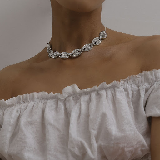 Title 8, Female metal zircon oval necklace
