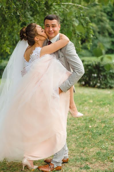 Wedding photographer Ira Perova (irinaperovaphoto). Photo of 14 August 2019