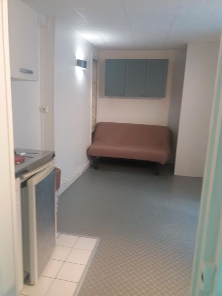 Location  appartement 1 pièce 16 m² à Orleans (45000), 330 €