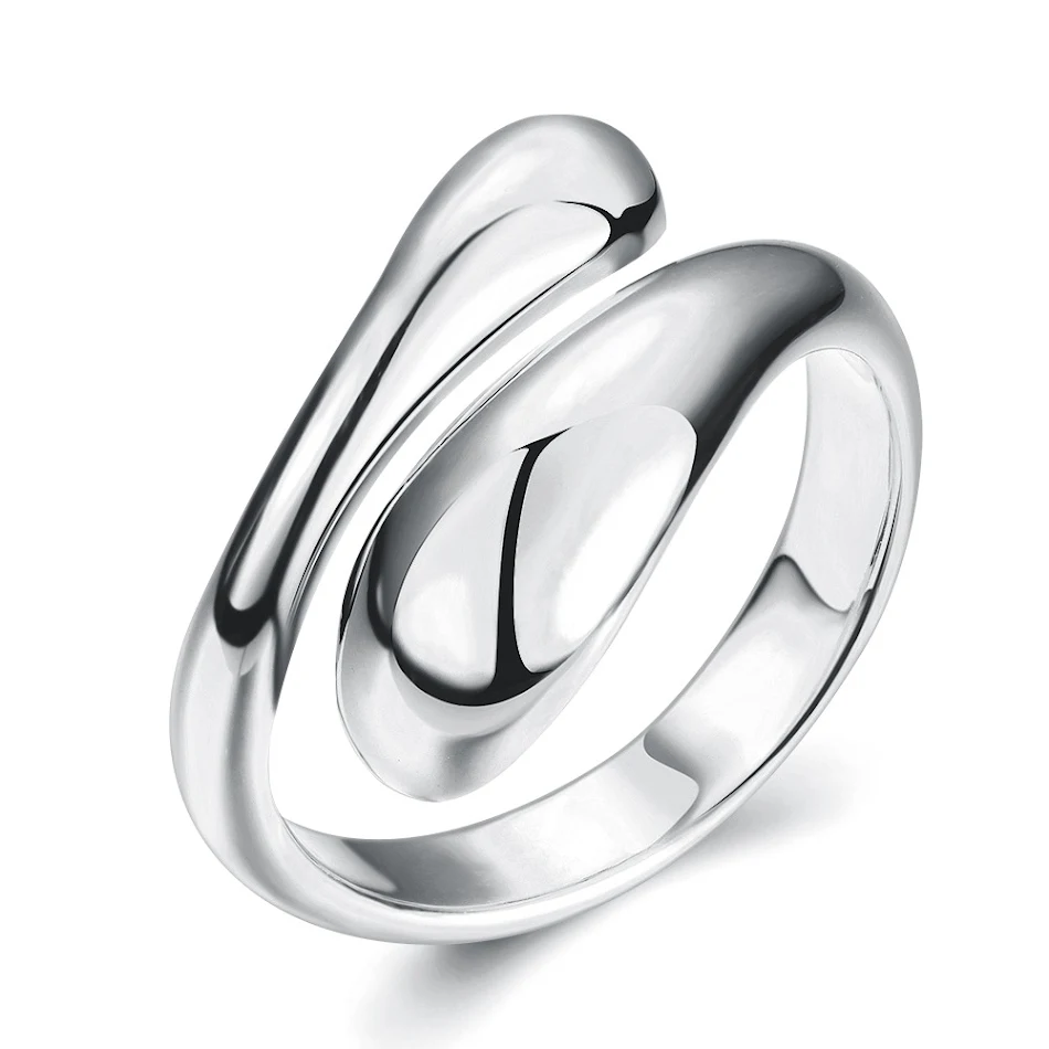 Eenvoudige, modieuze gouden geometrische ring. Verhoog je stijl met dit elegante en veelzijdige accessoire, perfect voor elke gelegenheid.