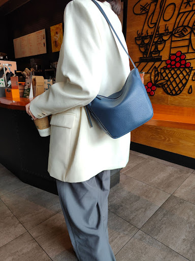 Title 19, Womens Fashion Casual All-match Shoulder Messe...