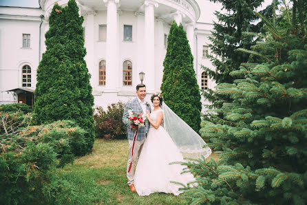 Wedding photographer Denis Khuseyn (legvinl). Photo of 4 April 2019