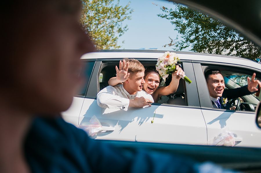 Fotógrafo de casamento Natalya Popova (popovanata). Foto de 27 de outubro 2014