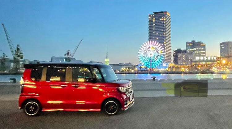 Nボックスカスタムの神戸モザイクガーデン・5月もよろしくお願いします・愛車の好きな角度・GWの過ごし方に関するカスタム事例の投稿画像3枚目