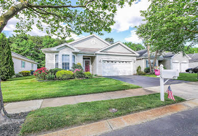 House with pool and garden 15