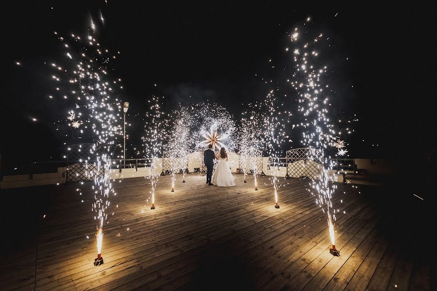 Fotografo di matrimoni Mariya Okuneva (okunevamaria). Foto del 12 dicembre 2019