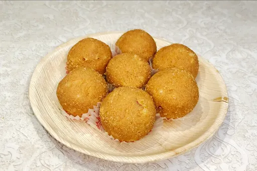 Desi Ghee Besan Laddu