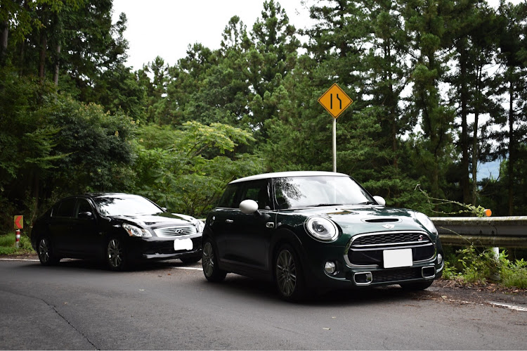 スカイラインのミニクーパーS・スカイラインV36・日産・ミニ・やっちゃえ日産に関するカスタム事例の投稿画像1枚目