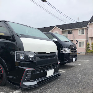 ハイエースバン TRH200V