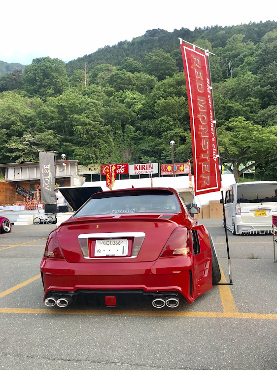 クラウンマジェスタのTOM杯・RED MONSTER・リメイク・T-BRANDに関するカスタム事例の投稿画像2枚目