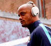 FOTO: Familieman Kompany ontstresst met vrouw en kinderen