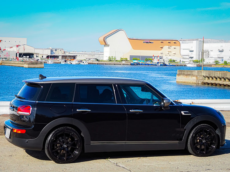 ミニ クラブマンの７月もよろしくお願いいたします・f54 mini  clubman・暑いですね～に関するカスタム事例の投稿画像1枚目