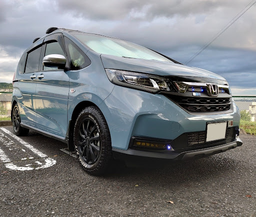 フリード Gb7の洗車 キャンプ仕様 かっこいいパパの車 クロスター お盆休みに関するカスタム メンテナンスの投稿画像 車のカスタム情報はcartune