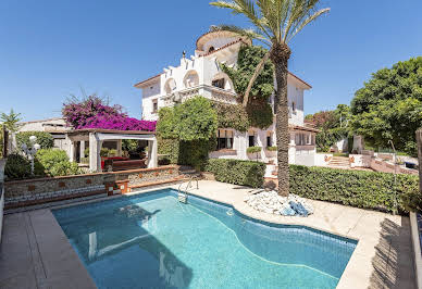 Maison avec jardin et terrasse 1