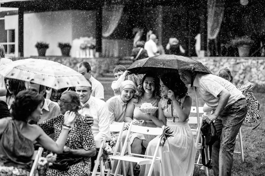 Fotógrafo de casamento Sergey Ulanov (sergeyulanov). Foto de 2 de agosto 2016