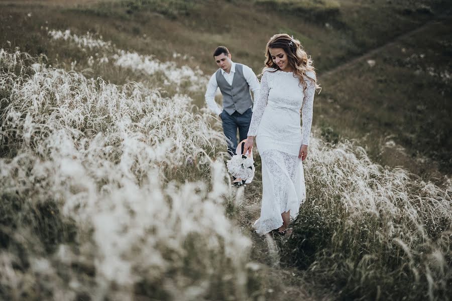 Fotógrafo de casamento Tatyana Starkova (starkovaphoto). Foto de 16 de junho 2018