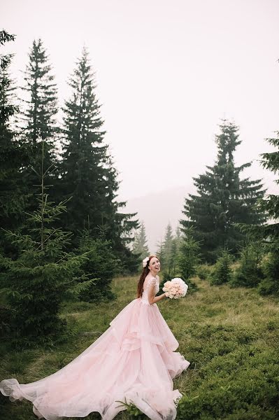 Fotografo di matrimoni Vladislav Cherneckiy (mister47). Foto del 4 aprile 2019