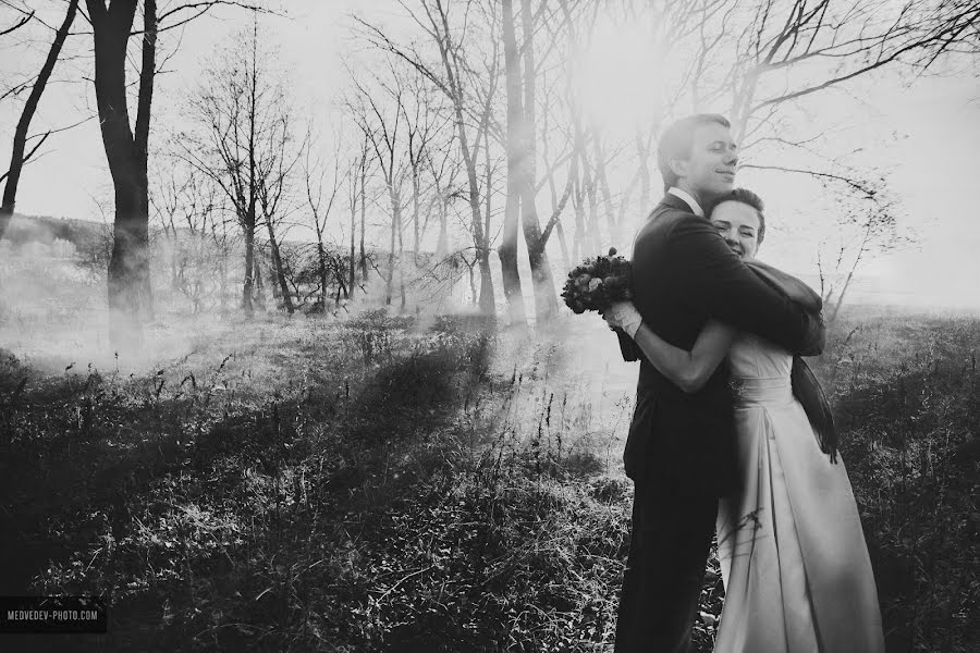 Wedding photographer Pavel Miadzvedzeu (medvedev-photo). Photo of 1 December 2015