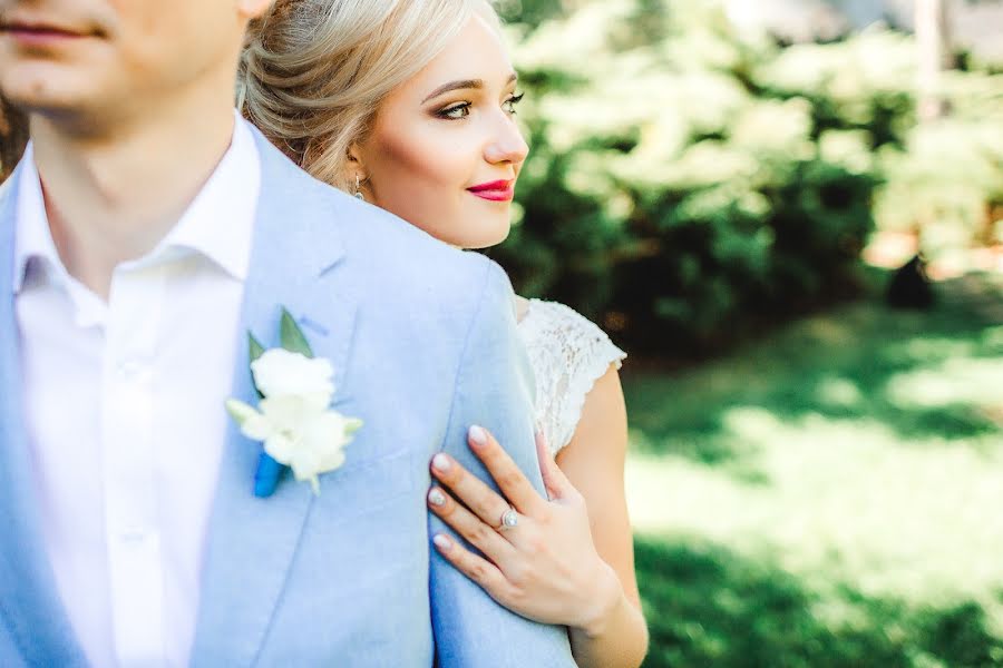 Fotografo di matrimoni Elena Smirnova (olenasmirnova). Foto del 16 febbraio 2017