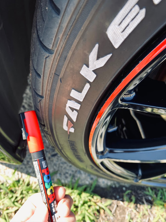 インプレッサ アネシスのあついですね・ホイールキレイキレイ・タイヤホワイトレター・みんなのセンターキャップが見たいに関するカスタム事例の投稿画像9枚目