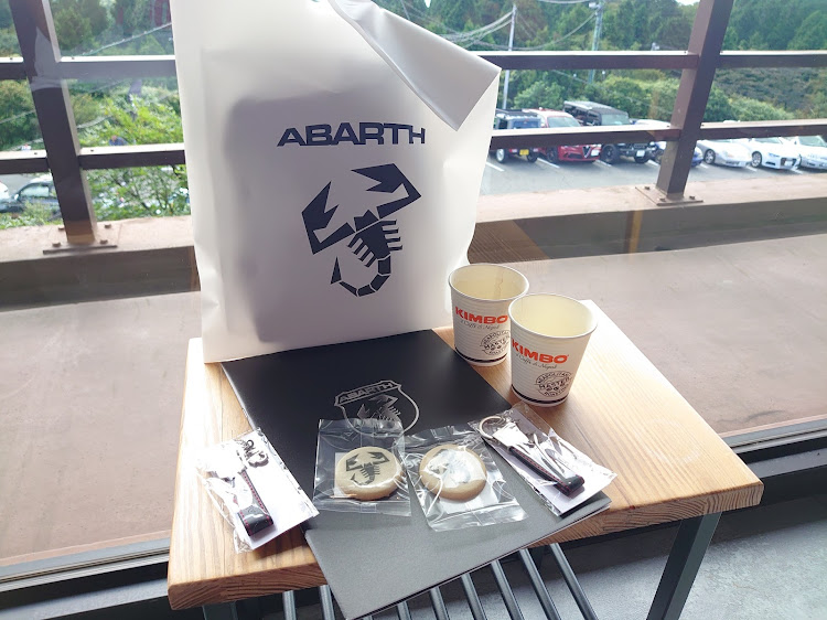 アバルト 595のABARTH COFFEE BREAK・大観山・箱根ターンパイク・箱根に関するカスタム事例の投稿画像3枚目