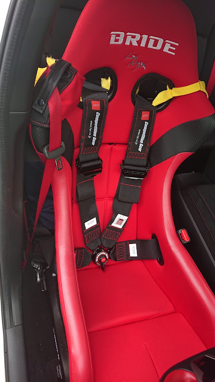シビックタイプRのFK8・シビックタイプR・HPIレーシングハーネスに関するカスタム事例の投稿画像1枚目