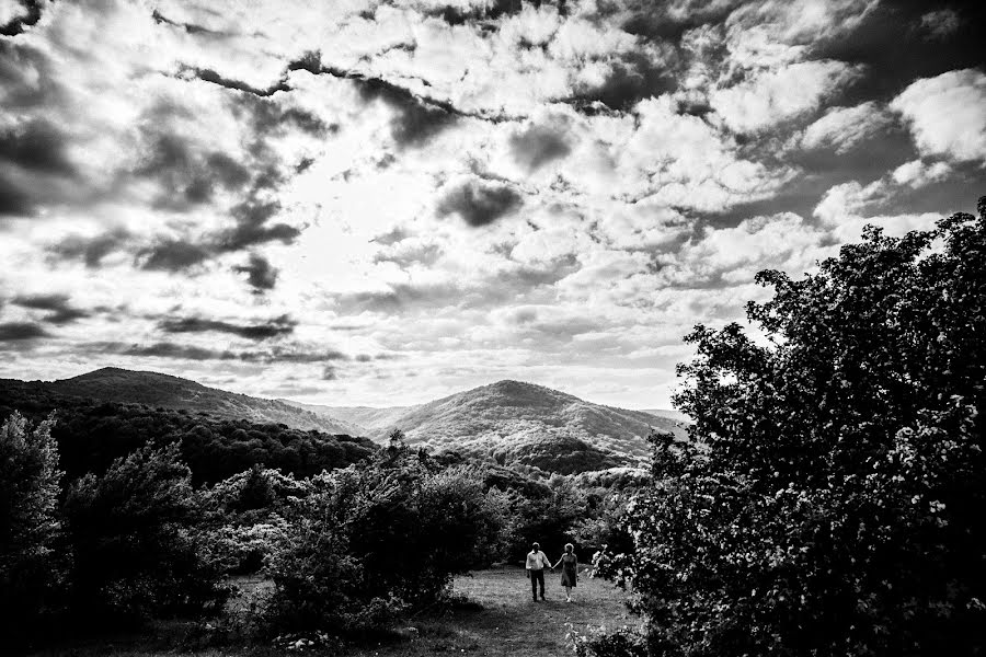 Fotógrafo de casamento Emil Doktoryan (doktoryan). Foto de 3 de maio 2016