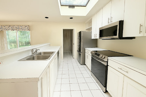 Maison avec piscine et jardin 5