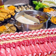 肉多多火鍋