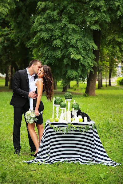 結婚式の写真家Valeriya Zakharova (valeria)。2015 9月10日の写真